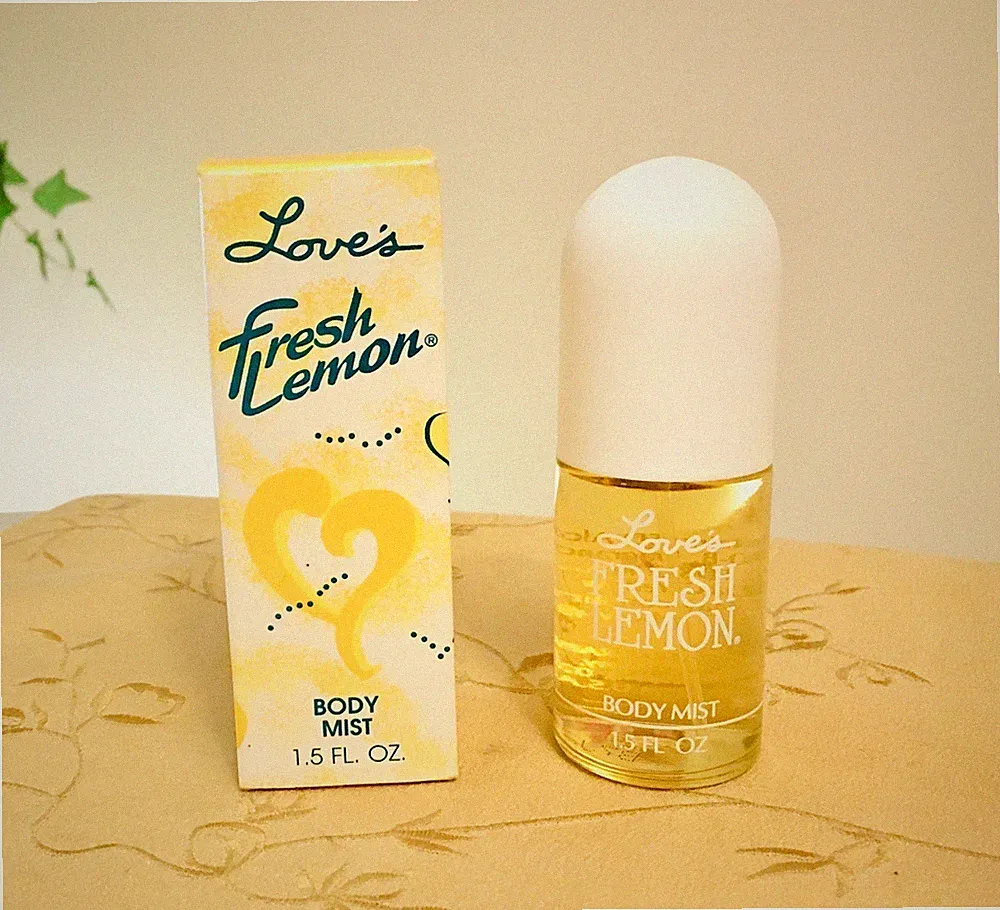Love's fresh lemon 1.5 oz body mist Dana HTF Popular RARE VINTAGE New in Box NIB