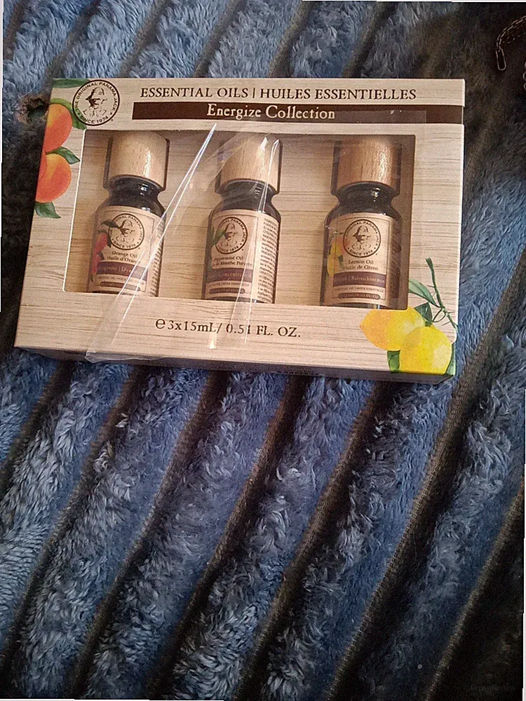 Panama Jack Orange Peppermint Lemon Oil Gift Set